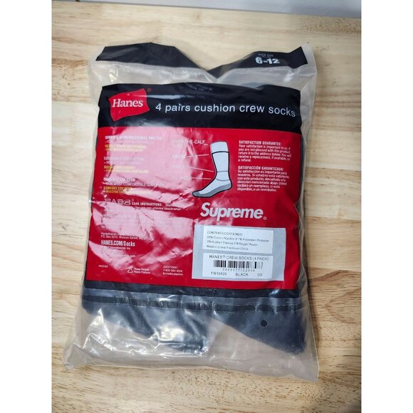 Supreme Black Crew Socks - Picture 2 of 2